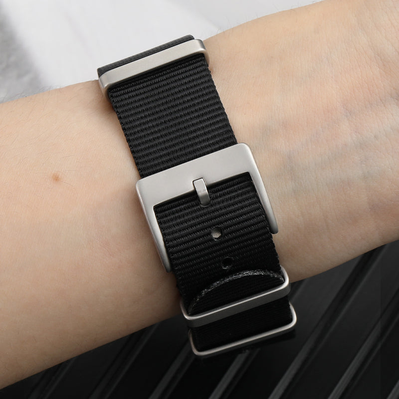 Smooth Nylon Watch Band with Sandblasting Buckle 18mm 20mm 22mm